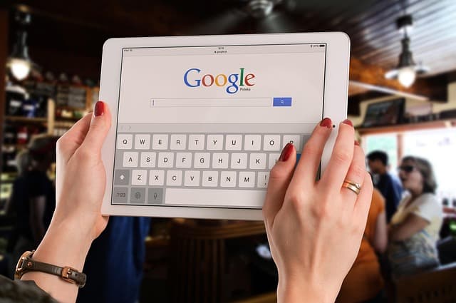 Comment utiliser un annuaire en ligne pour trouver des numéros